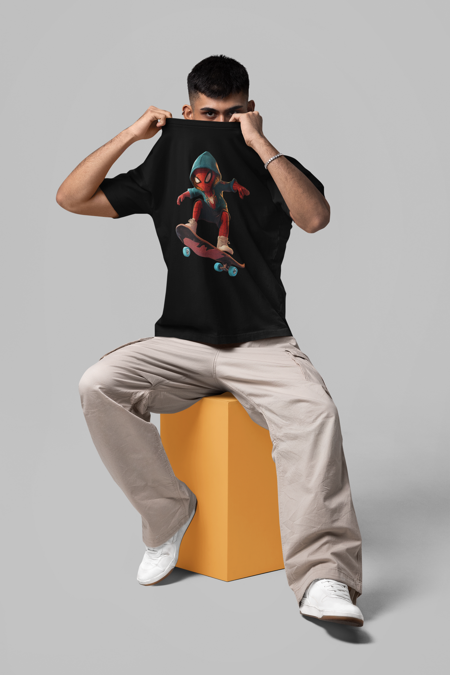 Graphic Oversized T-Shirt with Skateboarding Superhero Print